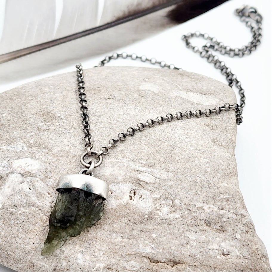 Cheap hotsell moldavite necklace